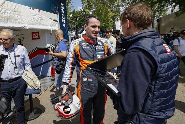 72b7ed3a6d279f4cbed3d05e15511ae6